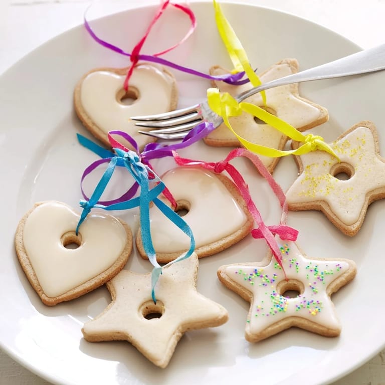 Homemade, elegant Mignonneries Coeurs et Étoiles Rubans desserts, perfect for a special occasion gift, tied beautifully.